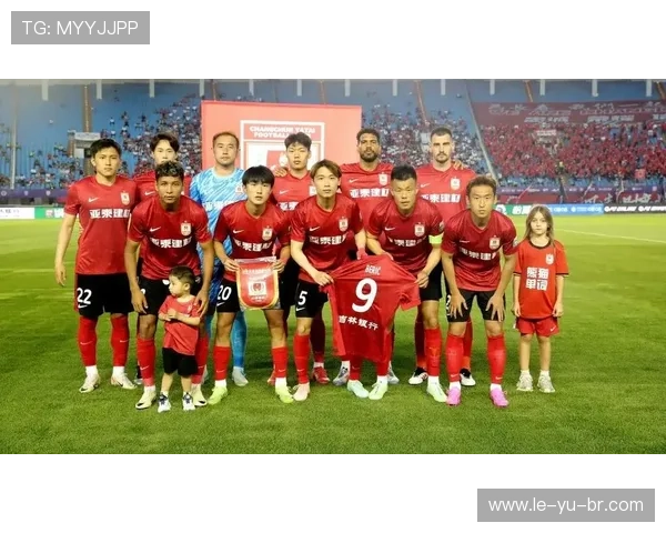 长春亚泰逆境突破之谜：极致细节雕琢与创新胆量，如何铸就2025赛季辉煌？